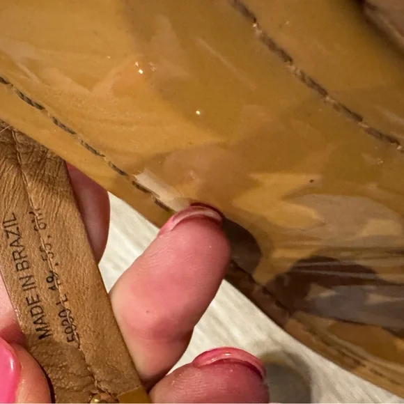 Tory Burch Patent Leather Miller Thong Sandals in Tan - Picture 3 of 3